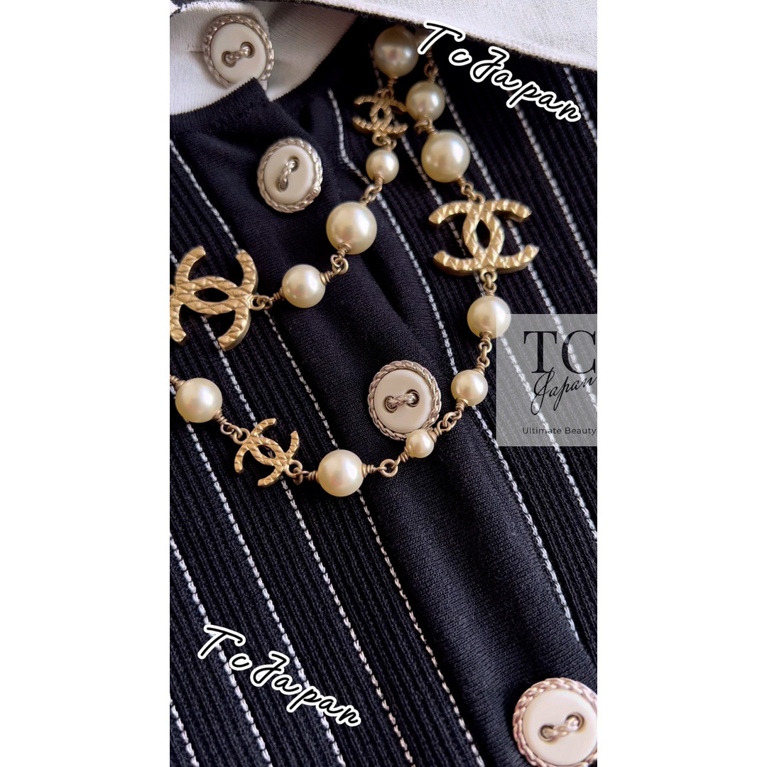 CHANEL - 60万 シャネル ワンピース CHANEL ブラック ホワイト CHANEL - 60万 シャネル ワンピース CHANEL ブラック ホワイト