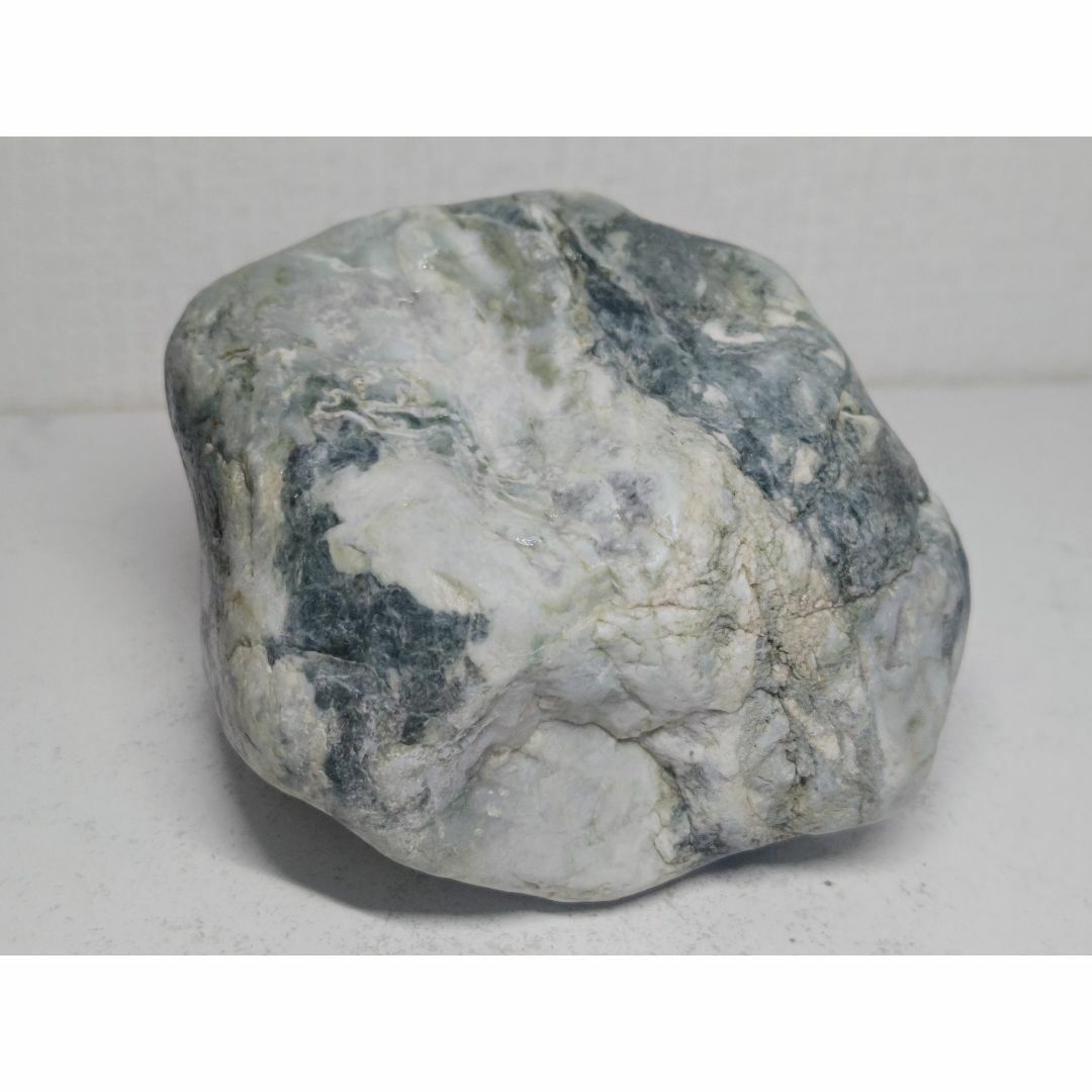 青灰 1.4kg 翡翠 ヒスイ 原石 糸魚川 原石 鉱石 鑑賞石 自然石 誕生石