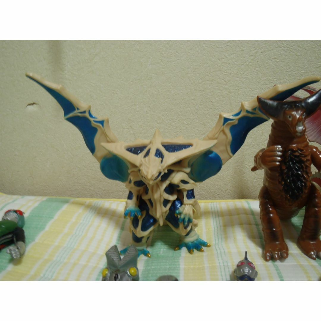 豊富な商品から BANDAI ❤️歴代☆ウルトラマンシリーズ☆ヒーロー☆怪獣 - 特撮