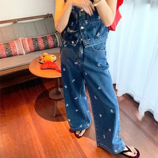 スナイデル(SNIDEL)のLUOLUOJUANJIE リボン刺繍 ハイウエスト デニム ワイド ブルー(デニム/ジーンズ)