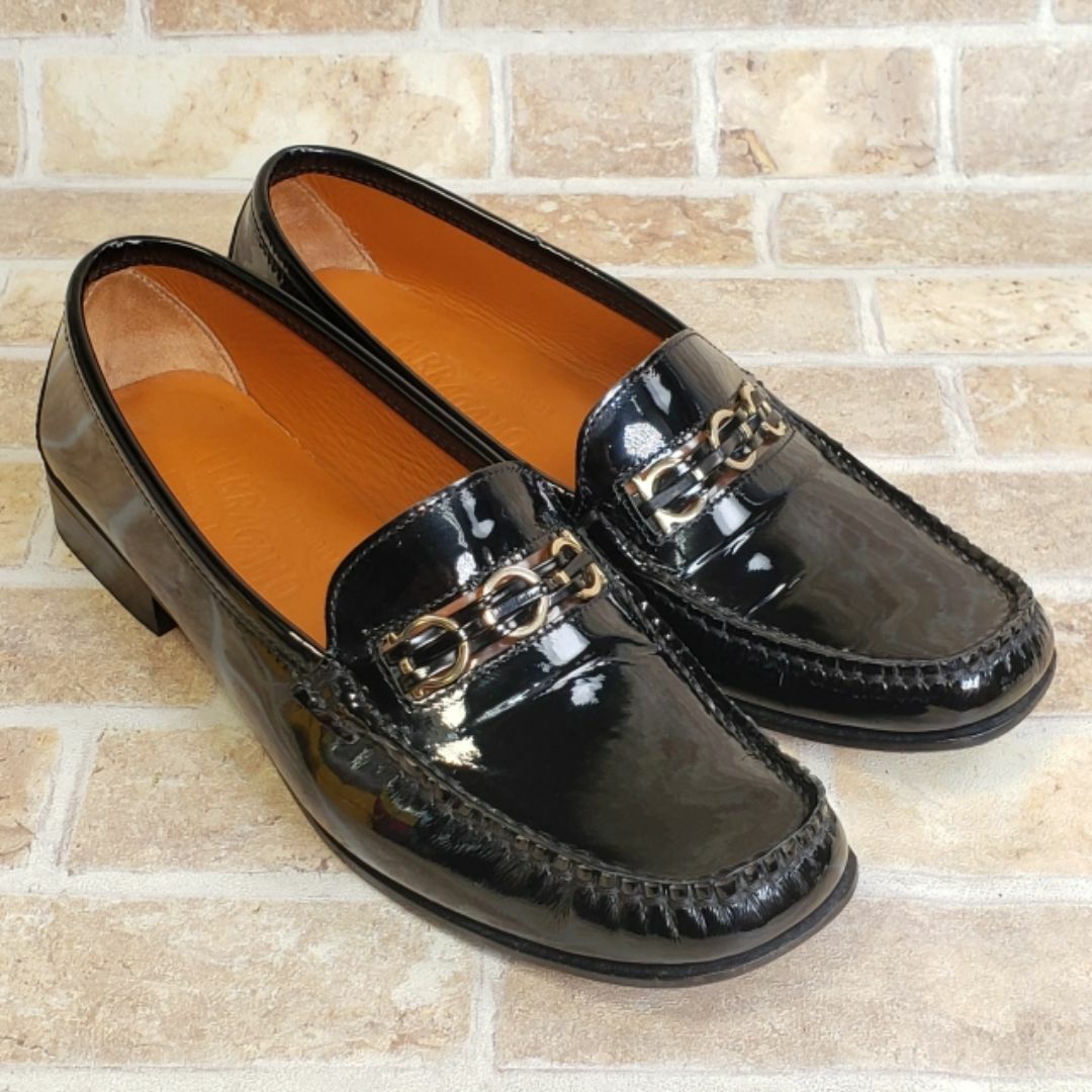 Salvatore Ferragamo - 美品 フェラガモ ☆ エナメルレザー Salvatore Ferragamo - 美品 フェラガモ ☆ エナメルレザー