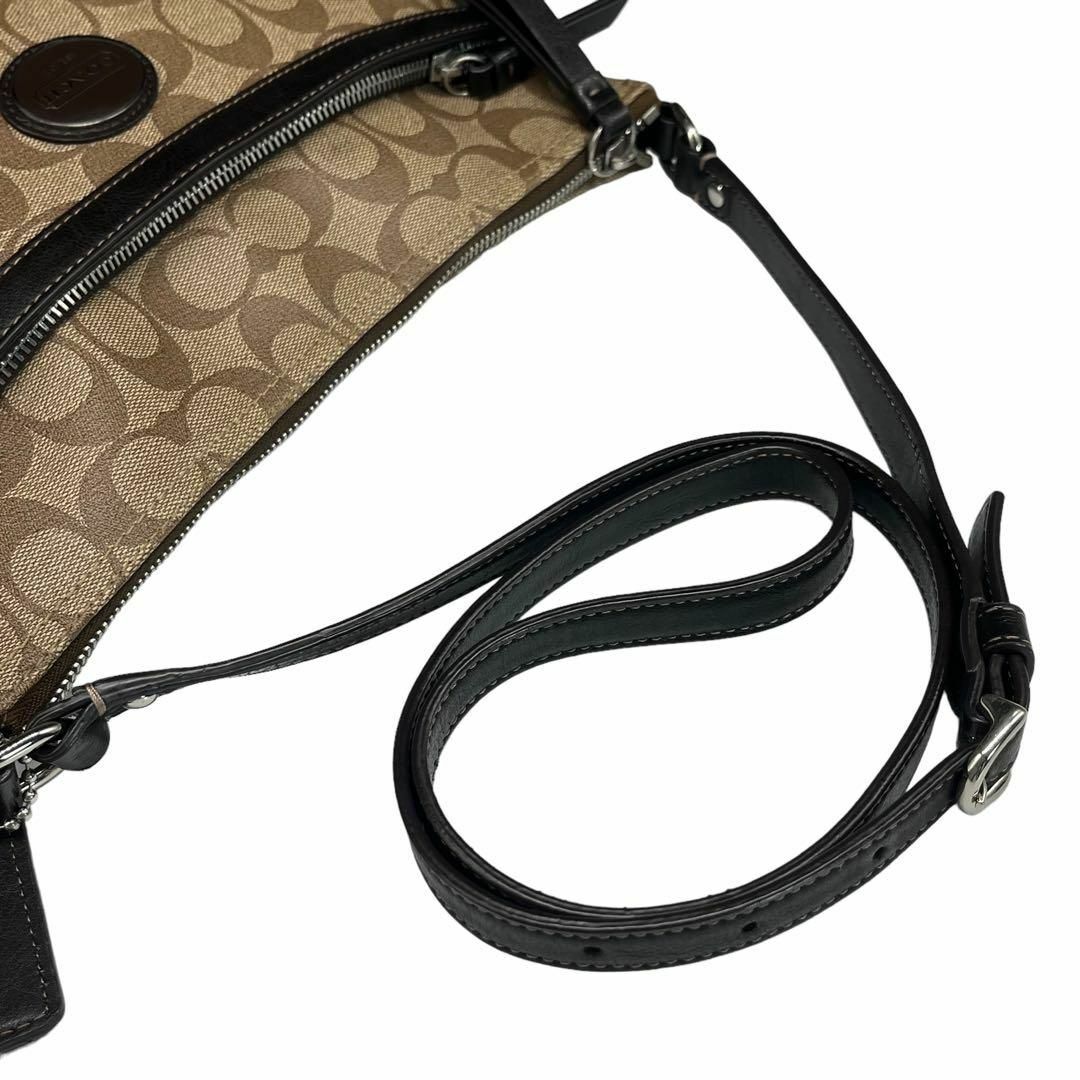 COACH - 極美品 未使用級 コーチ ショルダーバッグ シグネチャー COACH - 極美品 未使用級 コーチ ショルダーバッグ シグネチャー
