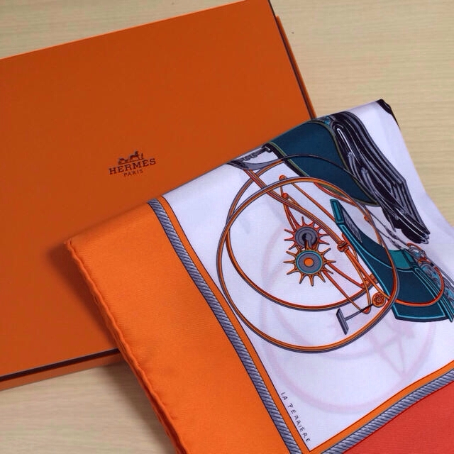 HERMES - HERMES カレ 新品