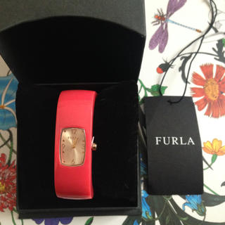 フルラ(Furla)の新品 箱付✨フルラ 時計 サーモンピンク ✨(腕時計)