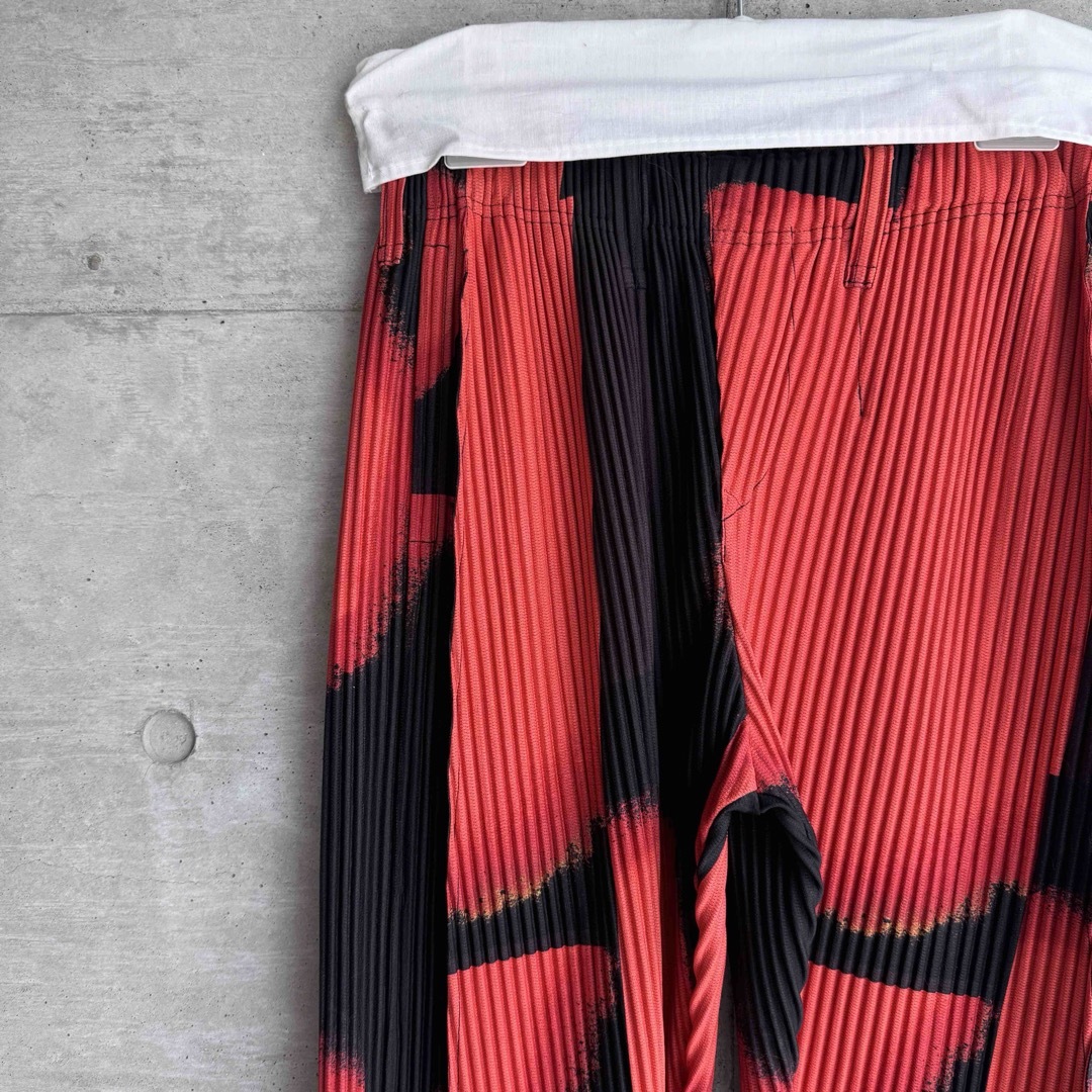 ISSEY MIYAKE - 美品 HOMME PLISSE LANTERN RED 総柄プリーツ ISSEY MIYAKE - 美品 HOMME PLISSE LANTERN RED 総柄プリーツ