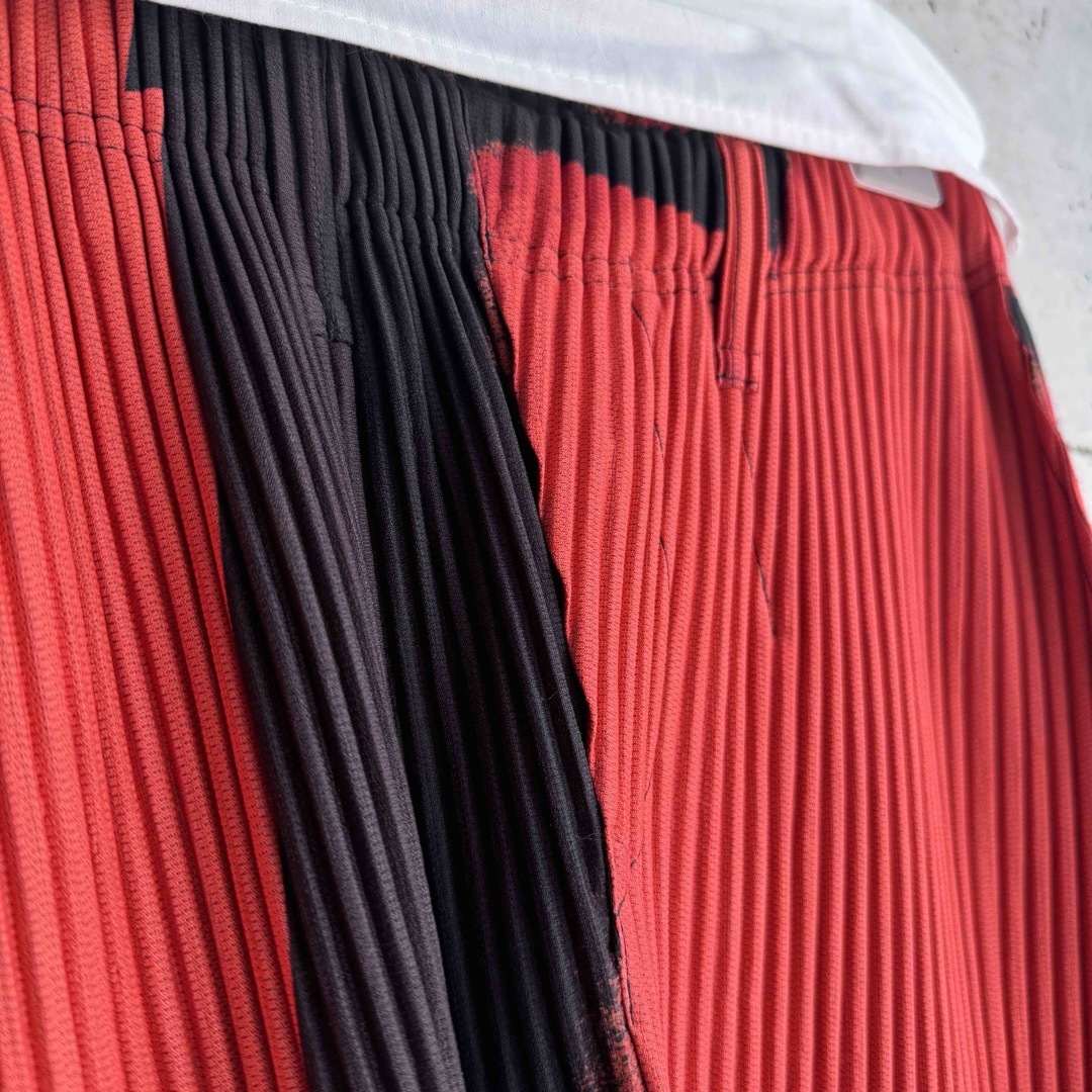ISSEY MIYAKE - 美品 HOMME PLISSE LANTERN RED 総柄プリーツ ISSEY MIYAKE - 美品 HOMME PLISSE LANTERN RED 総柄プリーツ