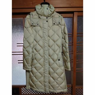 BURBERRY(ダウンコート ・ ベージュ系)のフリマアイテム一覧 BURBERRY(ダウンコート ・ ベージュ系)のフリマアイテム一覧