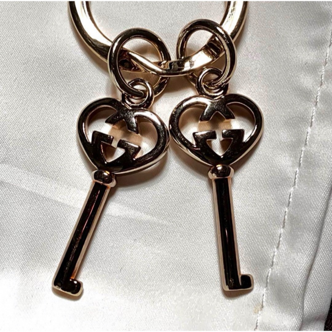 特別価格】極美品❤︎GUCCIグッチ GGラブリー 鍵モチーフ キーリング 特別価格】極美品❤︎GUCCIグッチ GGラブリー 鍵モチーフ キーリング