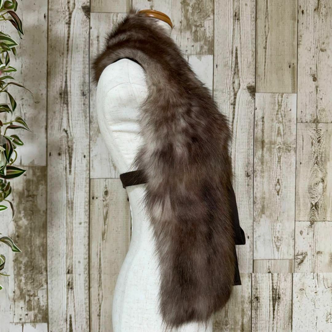美品 MARNI 毛皮ストール フォックスファー ロゴ リボン 裏地刺繍 茶 美品 MARNI 毛皮ストール フォックスファー ロゴ リボン 裏地刺繍 茶