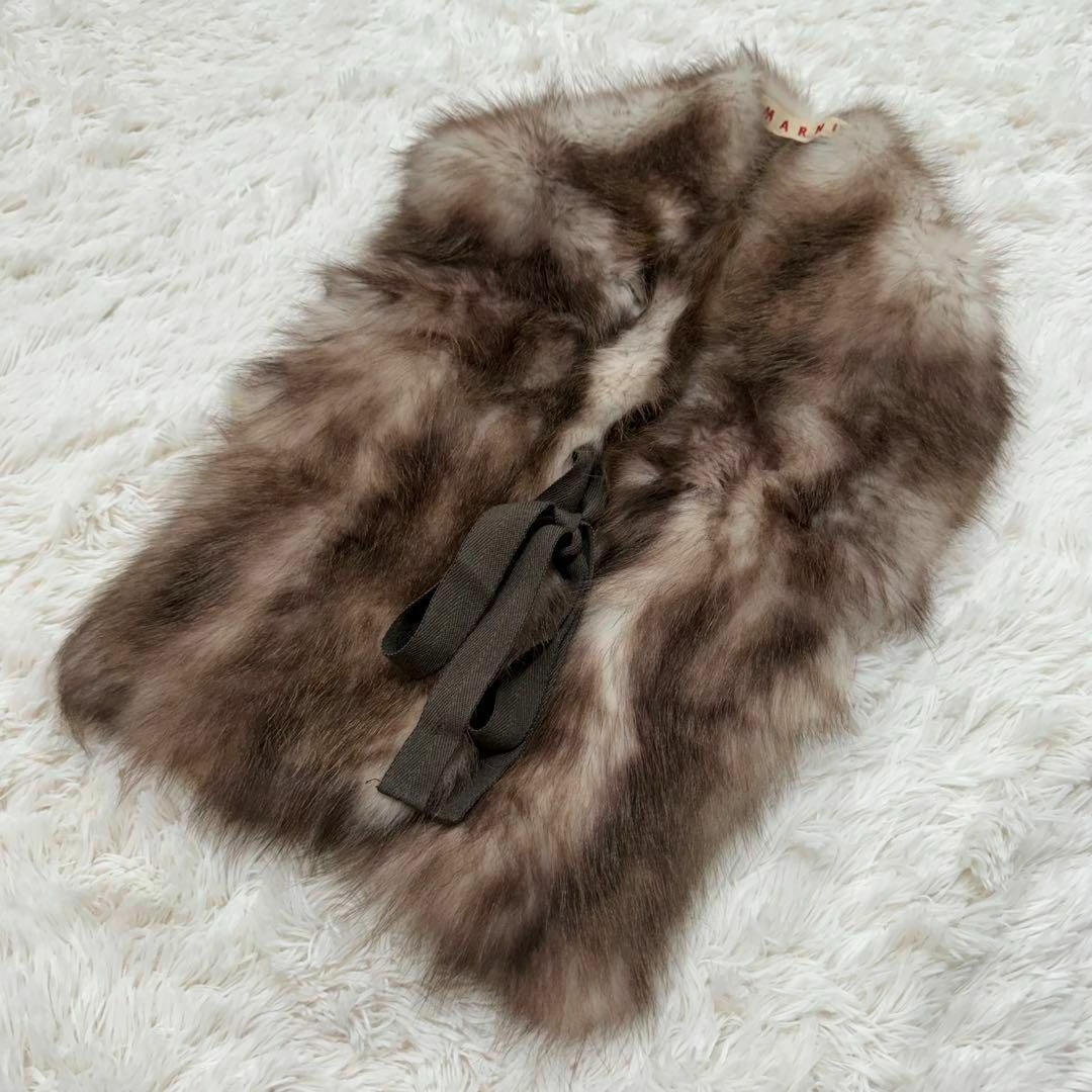 美品 MARNI 毛皮ストール フォックスファー ロゴ リボン 裏地刺繍 茶 美品 MARNI 毛皮ストール フォックスファー ロゴ リボン 裏地刺繍 茶