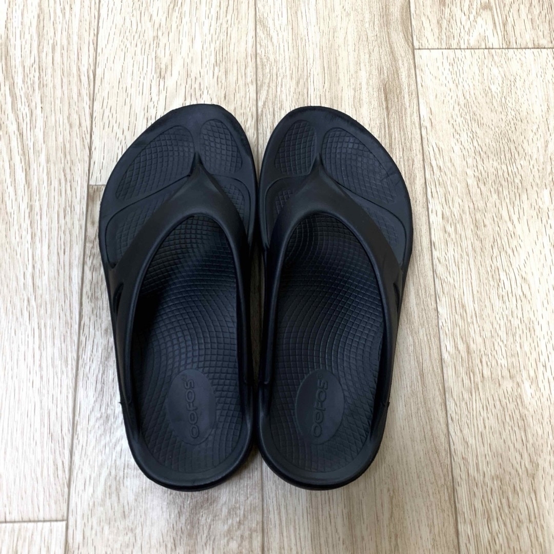 OOFOS - 【OOFOS】ウーフォスリカバリーサンダル黒ブラック25cm OOFOS - 【OOFOS】ウーフォスリカバリーサンダル黒ブラック25cm
