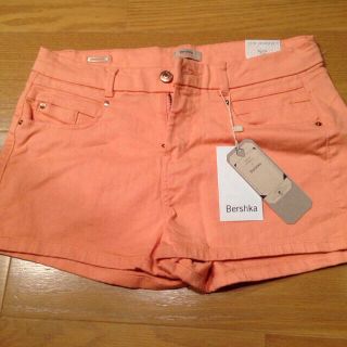 ベルシュカ(Bershka)の新品タグ付き♡淡いオレンジのショーパン(ショートパンツ)