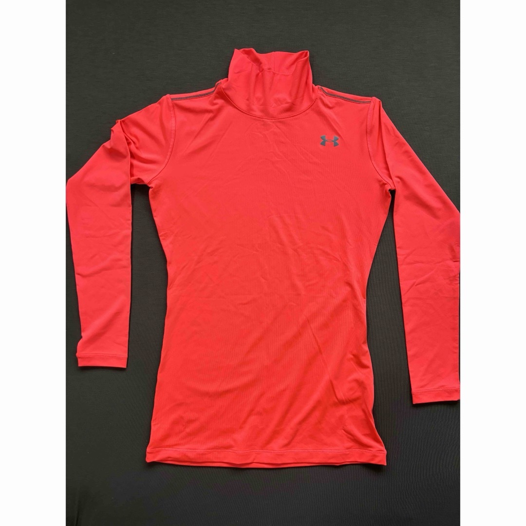 UNDER ARMOUR(アンダーアーマー)のアンダーアーマ アンダーシャツ レディースのトップス(Tシャツ(長袖/七分))の商品写真