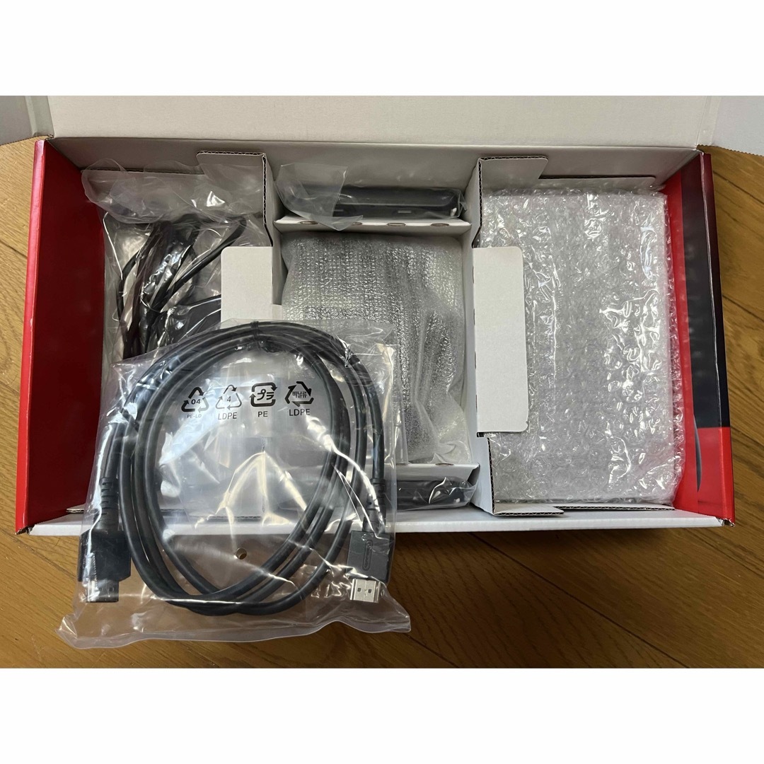 Nintendo Switch 本体一式(中古美品)バッテリー強化版 Nintendo Switch 本体一式(中古美品)バッテリー強化版