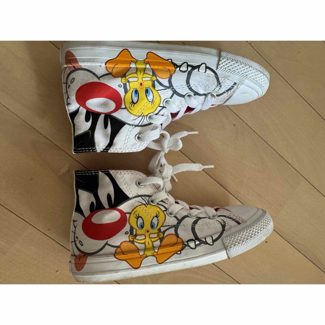 コンバース スニーカー ルーニー・テューンズ スニーカー コンバース スニーカー ルーニー・テューンズ スニーカー