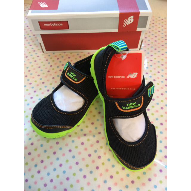 New Balance(ニューバランス)の新品 ニューバランス 17㎝ アクアシューズ サンダル キッズ/ベビー/マタニティのキッズ靴/シューズ(15cm~)(スニーカー)の商品写真