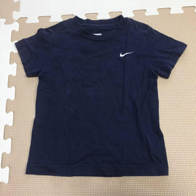 NIKE(ナイキ)のナイキ Tシャツ 2枚セット サイズ100 キッズ/ベビー/マタニティのキッズ服男の子用(90cm~)(Tシャツ/カットソー)の商品写真