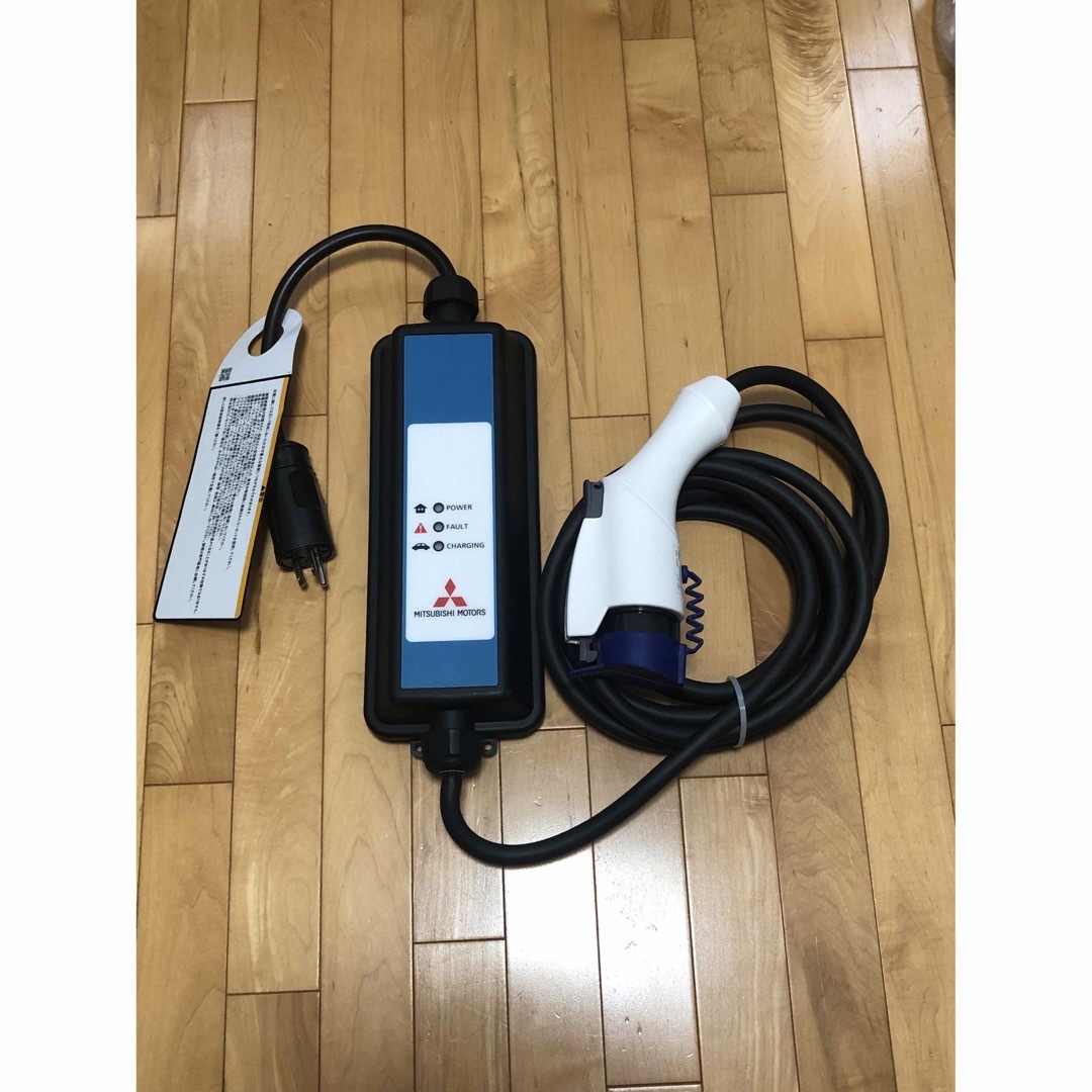 美品 三菱アウトランダー PHEV純正200V充電ケーブル 美品 三菱アウトランダー PHEV純正200V充電ケーブル
