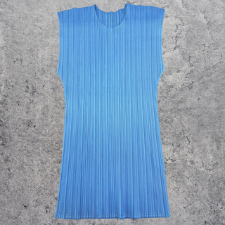 プリーツプリーズイッセイミヤケ(PLEATS PLEASE ISSEY MIYAKE)のISSEY MIYAKE ブラウス ノースリーブ プリーツ レディース 青(シャツ/ブラウス(半袖/袖なし))