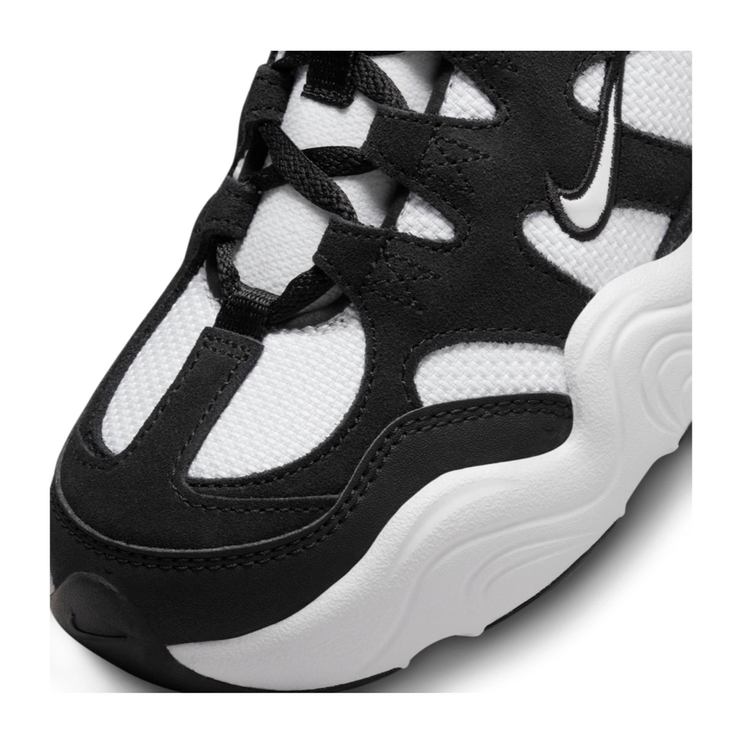 NIKE - 新品☆定価14300円☆NIKE☆テック ヘラ☆運動靴 NIKE - 新品☆定価14300円☆NIKE☆テック ヘラ☆運動靴