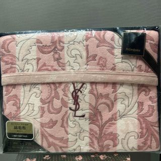 Yves Saint Laurent(毛布)のフリマアイテム一覧 Yves Saint Laurent(毛布)のフリマアイテム一覧
