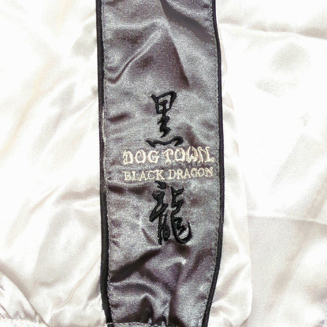 DOG TOWN - 新品 DOG TOWN 黒龍 ナイロン スタジャン 刺繍 DOG TOWN - 新品 DOG TOWN 黒龍 ナイロン スタジャン 刺繍