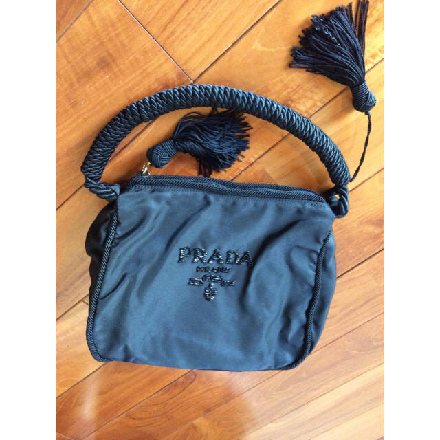 PRADA(プラダ)のPRADA ✨ プラダ フリンジデザイン バッグ レディースのバッグ(ハンドバッグ)の商品写真