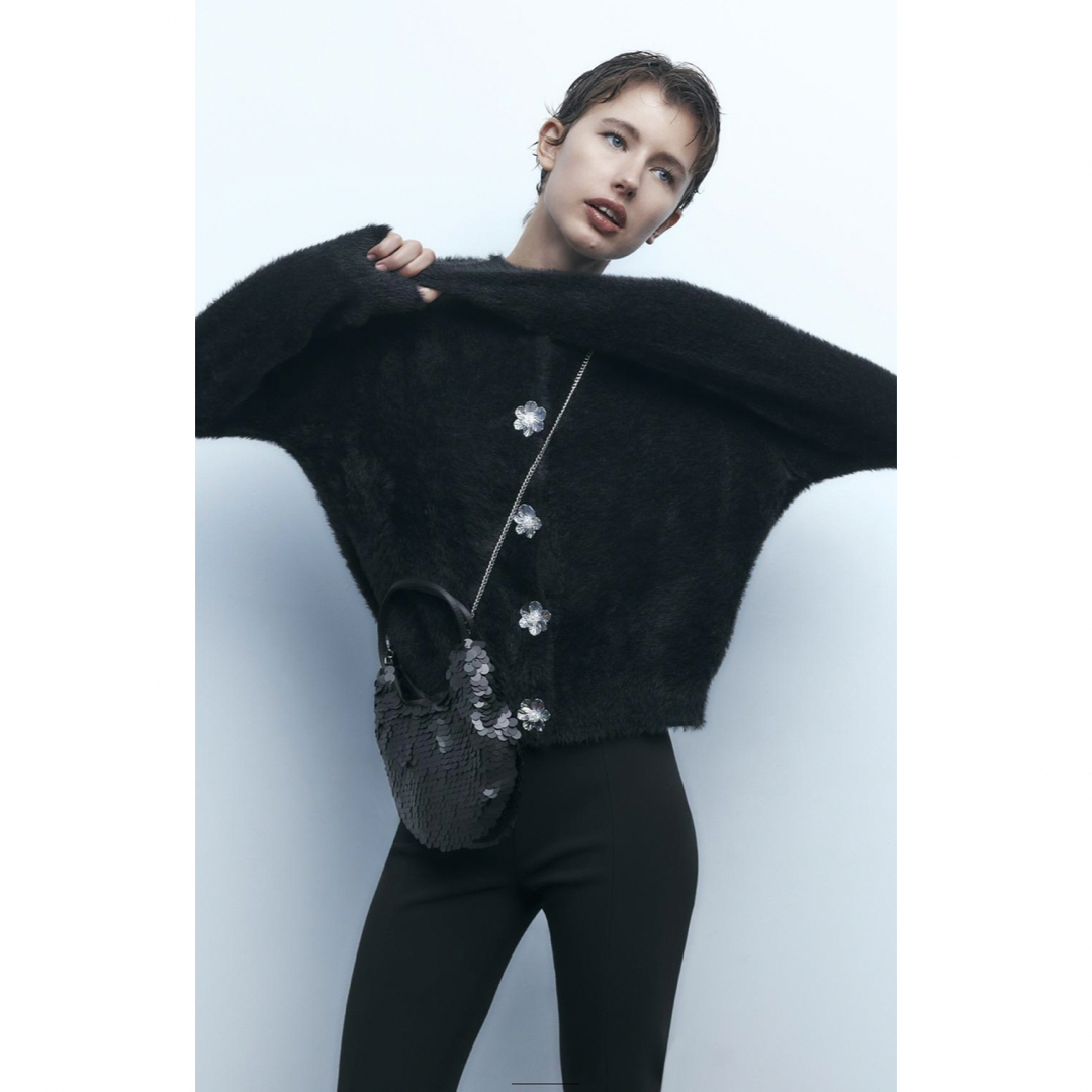 新品　ZARA  ザラ　スパンコール付き　ミニバケット　バッグ　ストラップあり レディースのバッグ(ショルダーバッグ)の商品写真