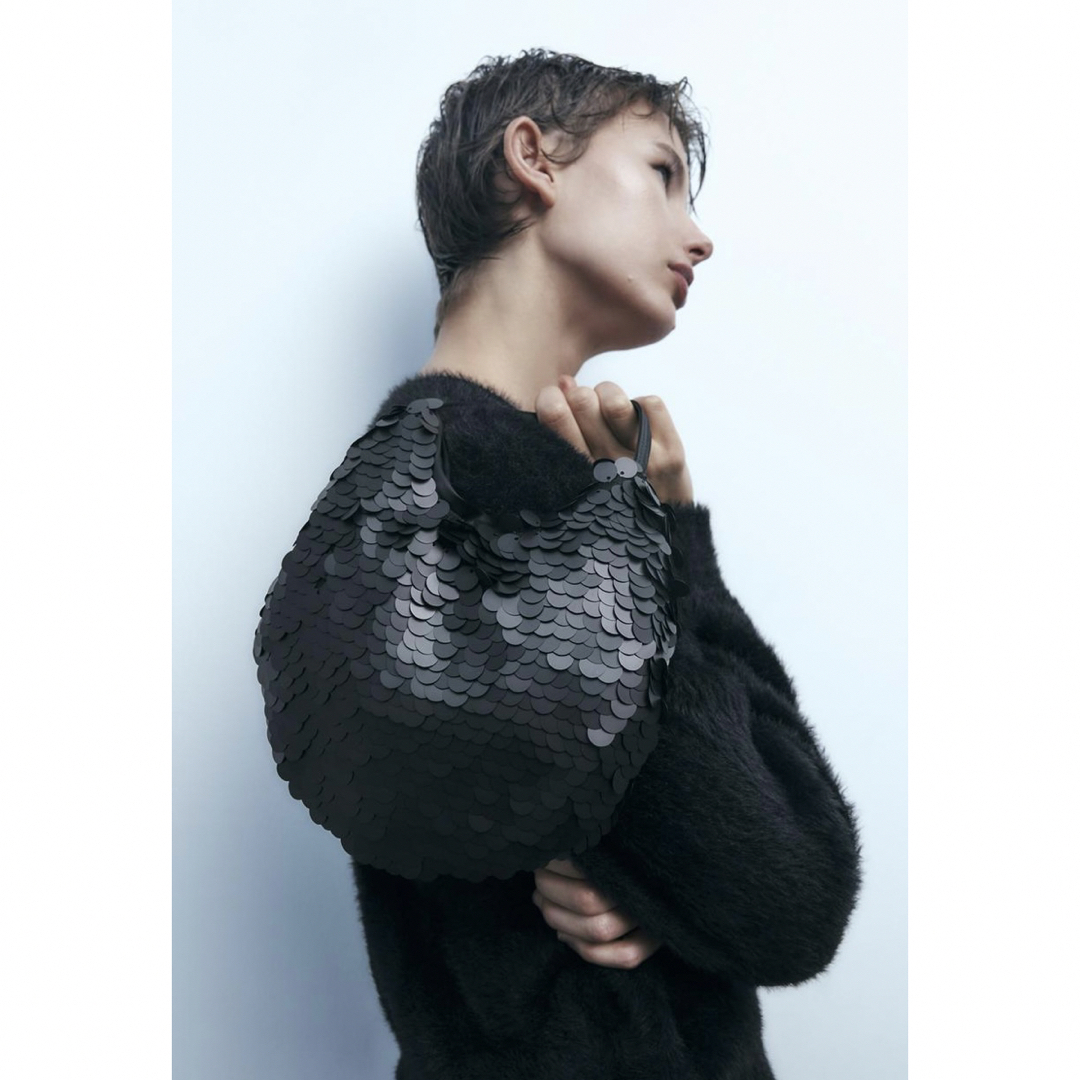 新品　ZARA  ザラ　スパンコール付き　ミニバケット　バッグ　ストラップあり レディースのバッグ(ショルダーバッグ)の商品写真