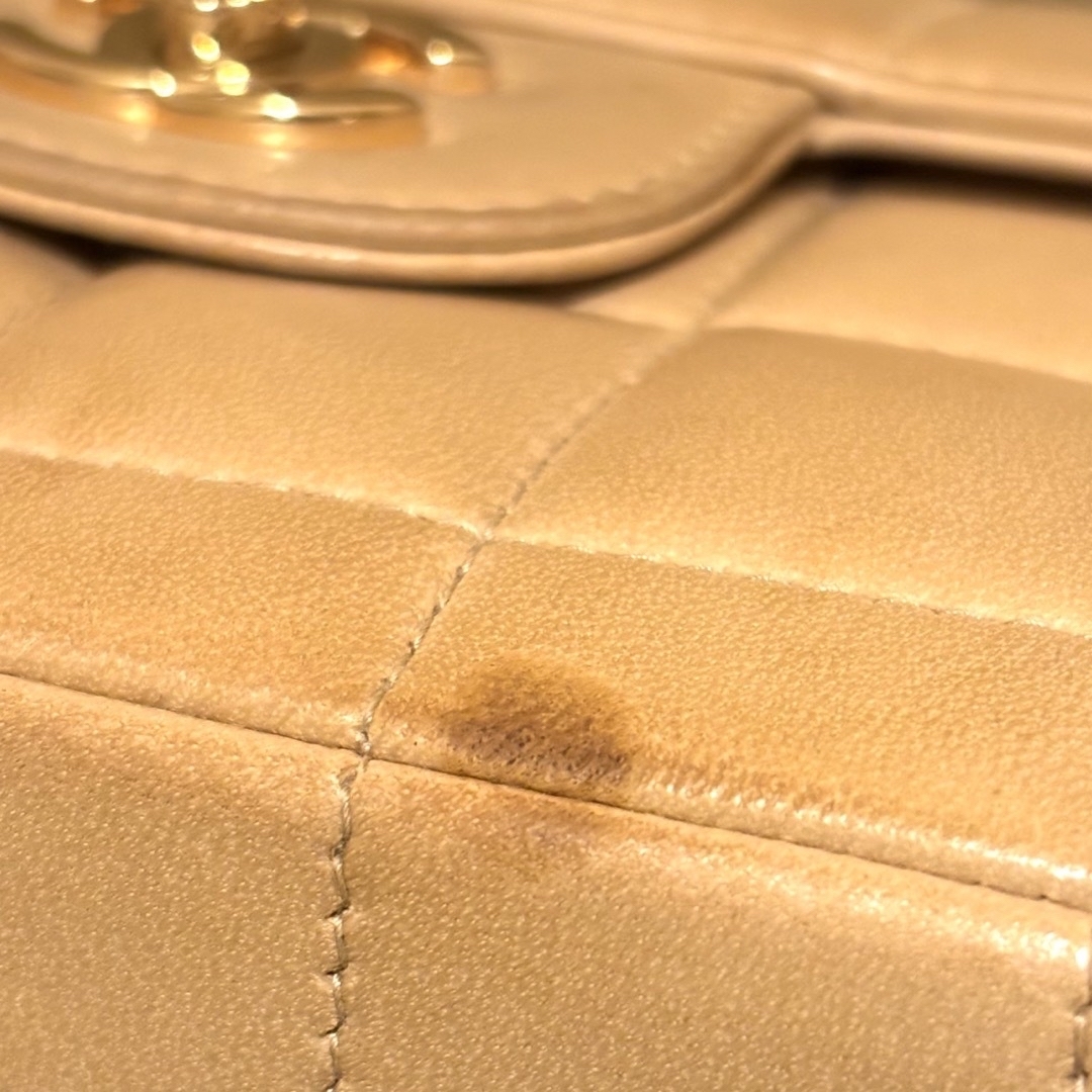 CHANEL シャネル チェーン バッグ チョコバー マトラッセ ベージュ CHANEL シャネル チェーン バッグ チョコバー マトラッセ ベージュ