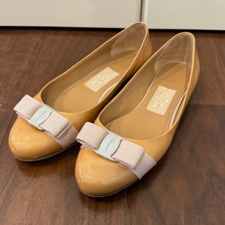 Salvatore Ferragamo(バレエシューズ)のフリマアイテム一覧 Salvatore Ferragamo(バレエシューズ)のフリマアイテム一覧