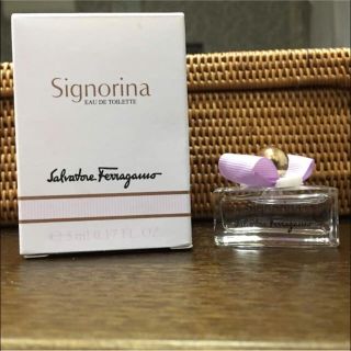 サルヴァトーレフェラガモ(Salvatore Ferragamo)のフェラガモ  シニョリーナ オーデトワレ  5ml(香水(女性用))