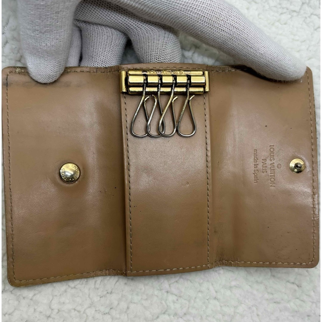 Louis Vuitton ブラウンレザー キーケース 着飾っ Louis Vuitton ブラウンレザー キーケース 着飾っ