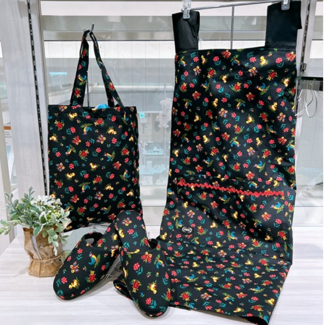 FEILER - 新品◇フェイラー FEILER◇ハイジ3点セット◇エプロン FEILER - 新品◇フェイラー FEILER◇ハイジ3点セット◇エプロン