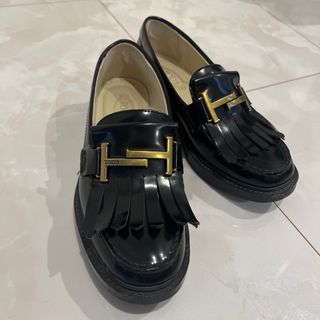 TOD'S(ローファー/革靴)のフリマアイテム一覧 TOD'S(ローファー/革靴)のフリマアイテム一覧