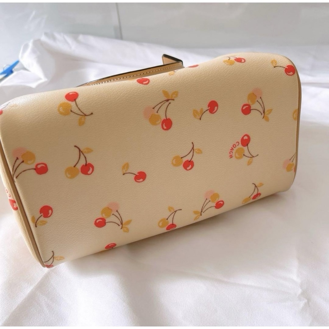 COACH - コーチ ショルダーバッグ さくらんぼ バッグ 鞄 coach COACH - コーチ ショルダーバッグ さくらんぼ バッグ 鞄 coach