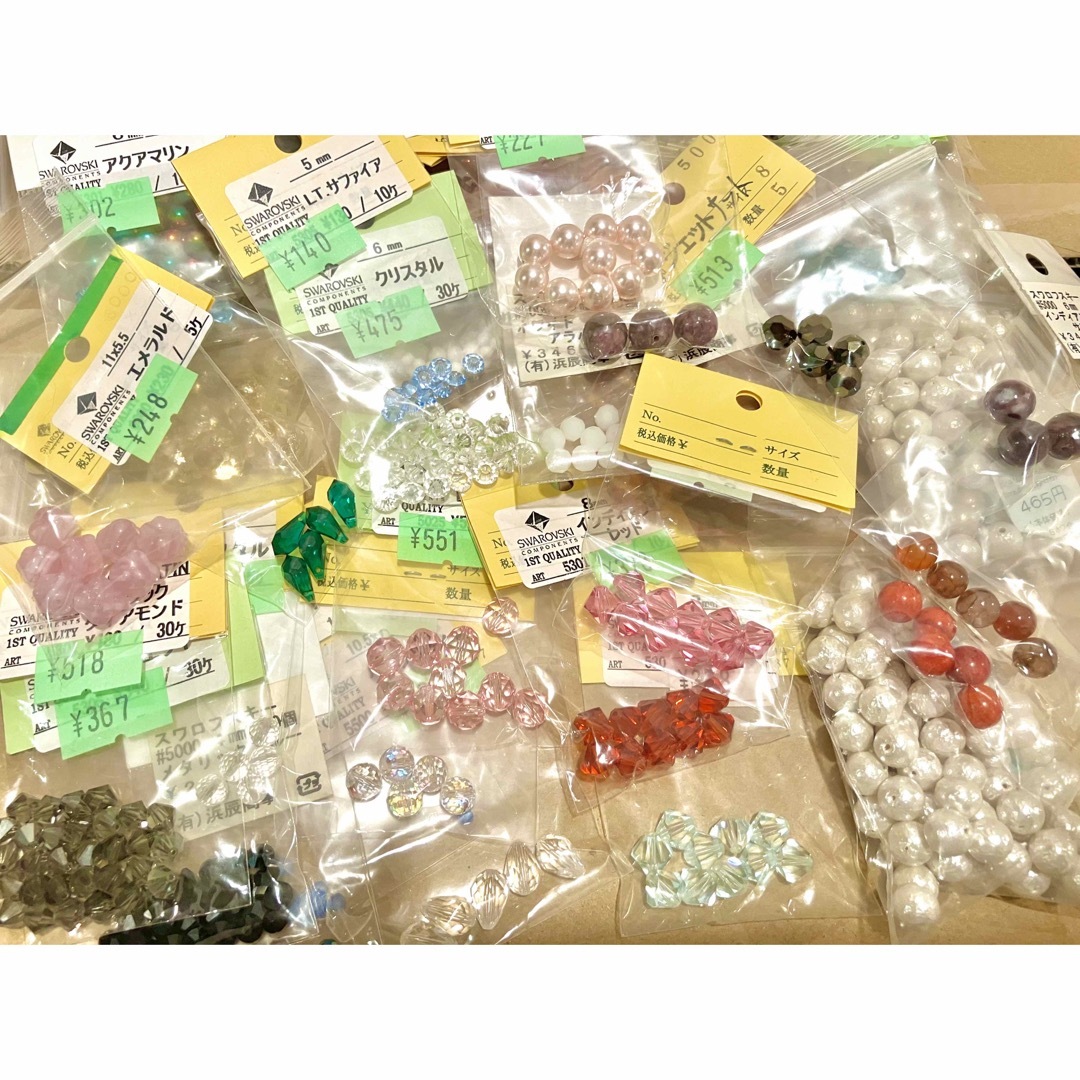SWAROVSKI(スワロフスキー)のビーズ スワロフスキー等 15,000円以上分 まとめて 未使用品 ハンドメイドの素材/材料(各種パーツ)の商品写真