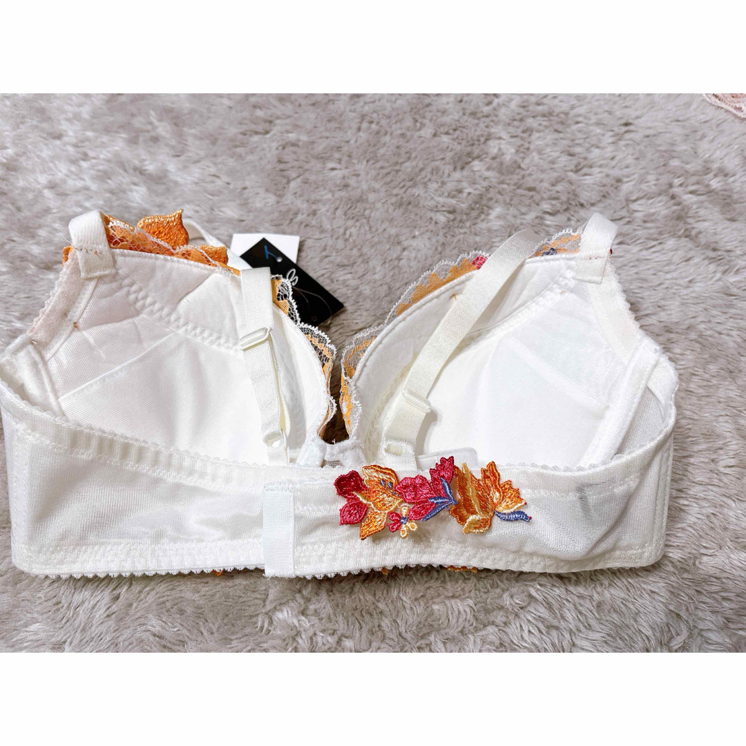 新品 未使用 タグ付き ワコール ブラジャー サルート D75 Salute 新品 未使用 タグ付き ワコール ブラジャー サルート D75 Salute