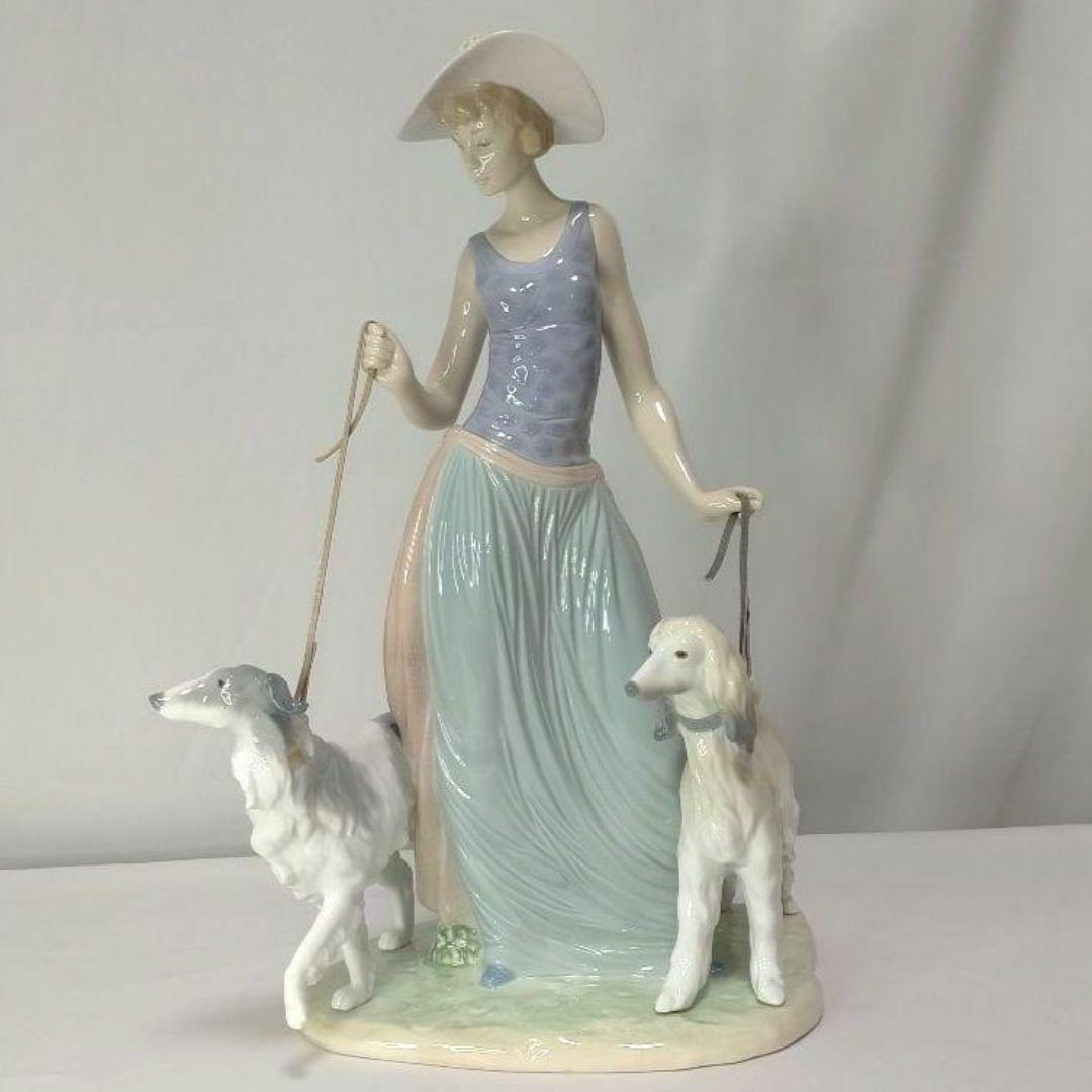 LLADRO 優雅な散歩のひととき 5802 ポーセリン フィギュリン LLADRO 優雅な散歩のひととき 5802 ポーセリン フィギュリン