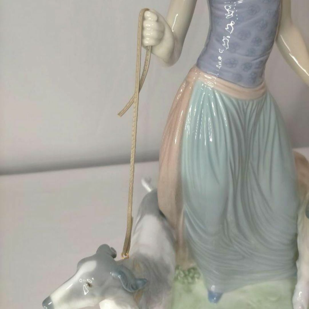 LLADRO 優雅な散歩のひととき 5802 ポーセリン フィギュリン LLADRO 優雅な散歩のひととき 5802 ポーセリン フィギュリン