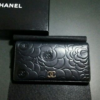 シャネル(CHANEL)のCHANEL カメリアエンボス 長財布 black❤(財布)