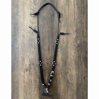 トーガプルラ(TOGA PULLA)のTOGA PULLA　レザーフォンストラップスマホショルダー(ショルダーバッグ)