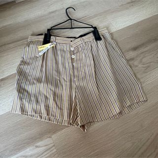 MIU MIU(ショートパンツ)のフリマアイテム一覧 MIU MIU(ショートパンツ)のフリマアイテム一覧