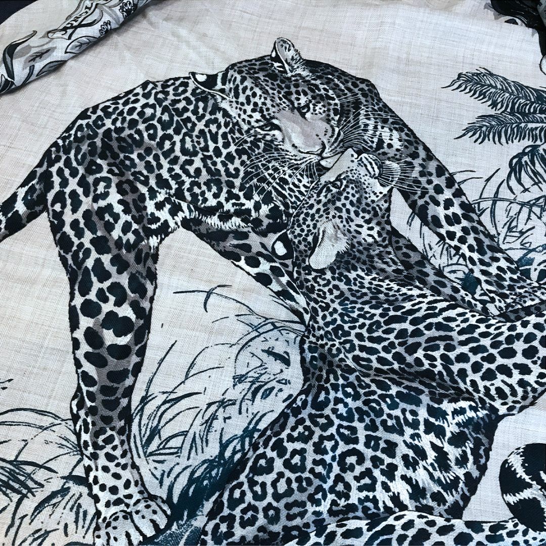 超歓迎された HERMES - 新品未使用 エルメス トライアングルジェアン 小物