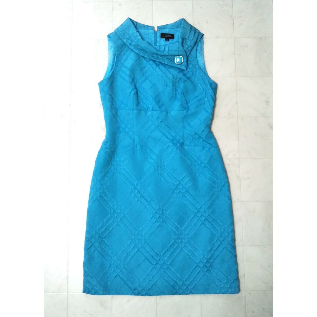 美品【TAHARI】ロールカラー ワンピース ターコイズ 大きい 美品【TAHARI】ロールカラー ワンピース ターコイズ 大きい