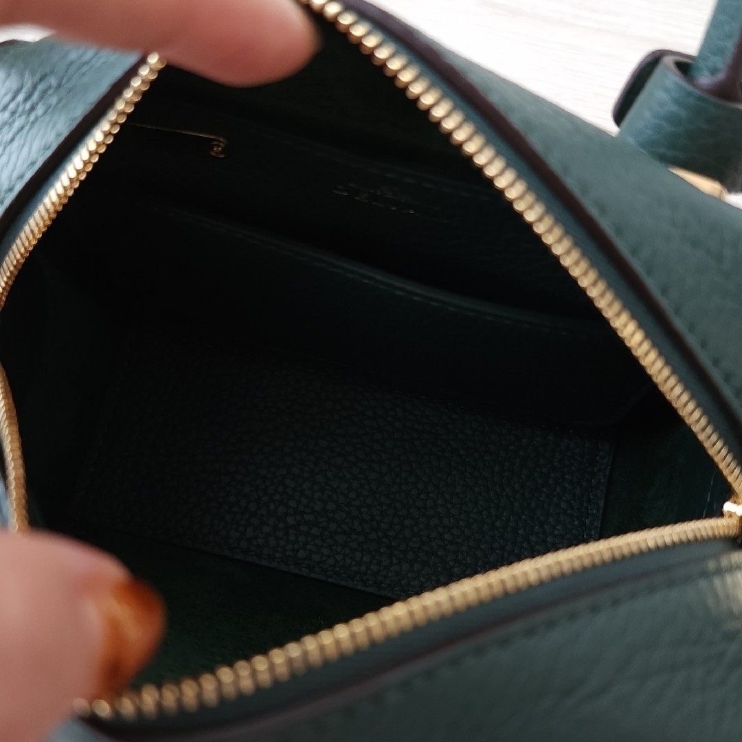 DELVAUX - 未使用【デルヴォー】クールボックス ナノ 新色 DELVAUX - 未使用【デルヴォー】クールボックス ナノ 新色