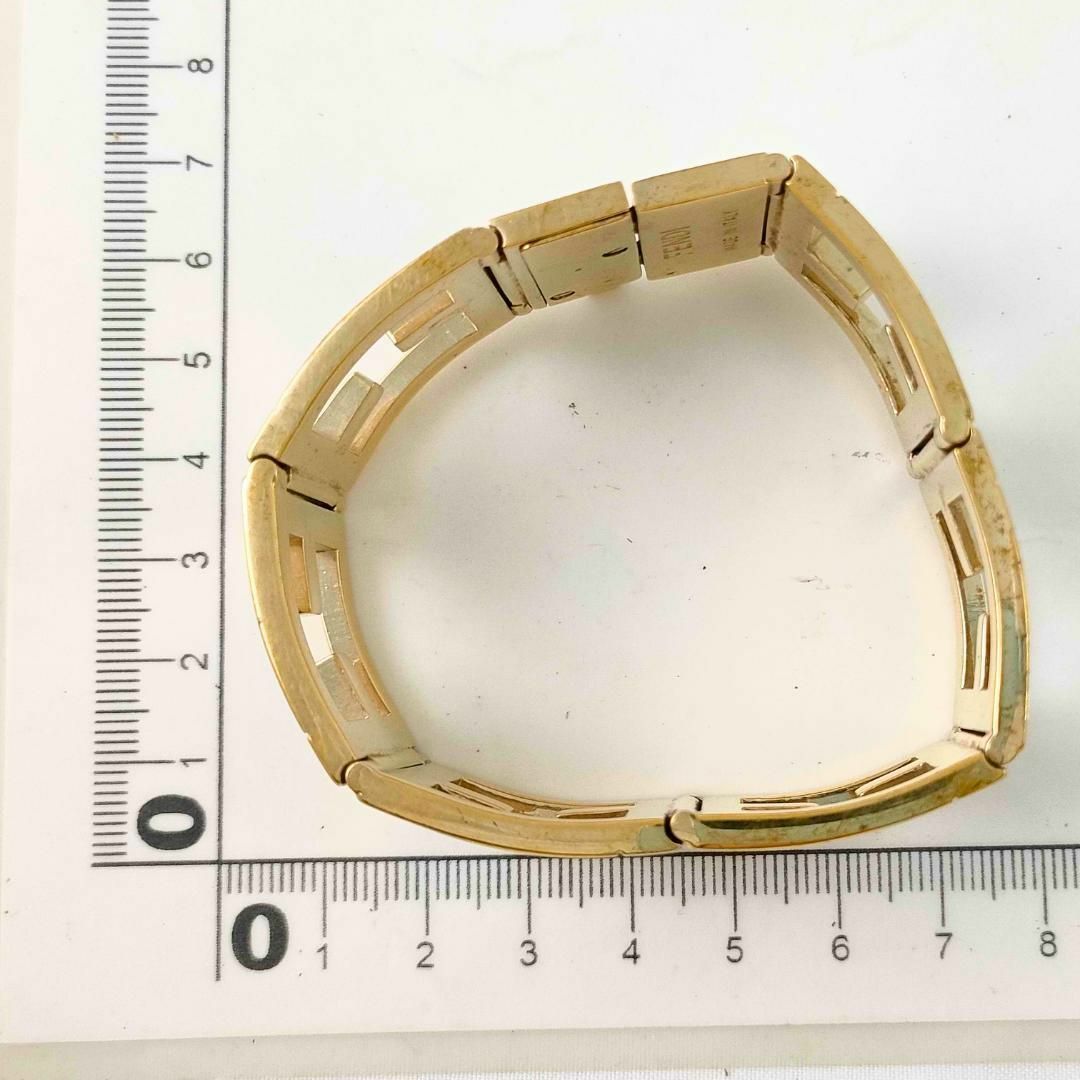 FENDI フェンディ ズッカ柄 ゴールドバングル ブレスレット FENDI フェンディ ズッカ柄 ゴールドバングル ブレスレット