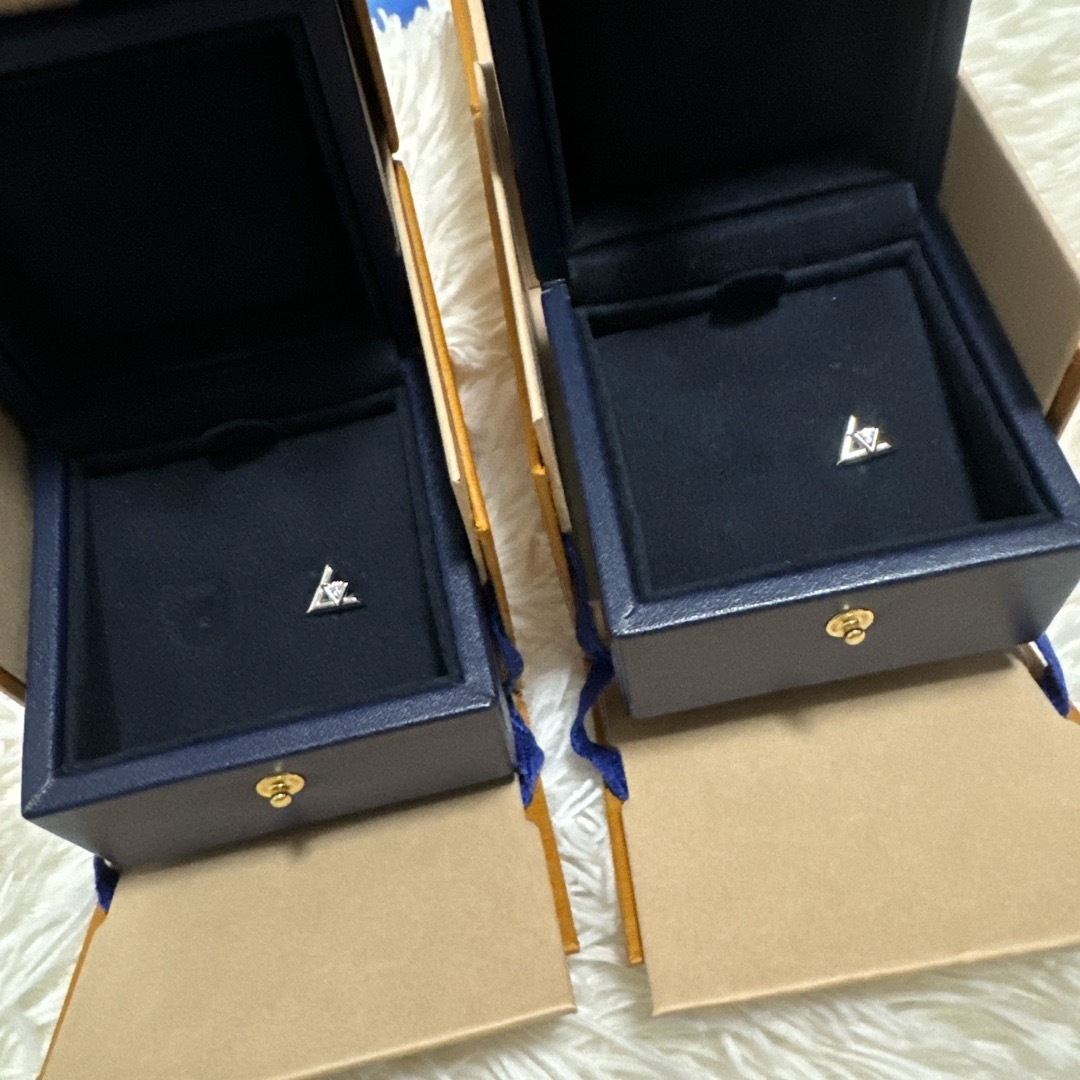 LOUIS VUITTON - ピアス LV ヴォルト ワン(ホワイトゴールド LOUIS VUITTON - ピアス LV ヴォルト ワン(ホワイトゴールド