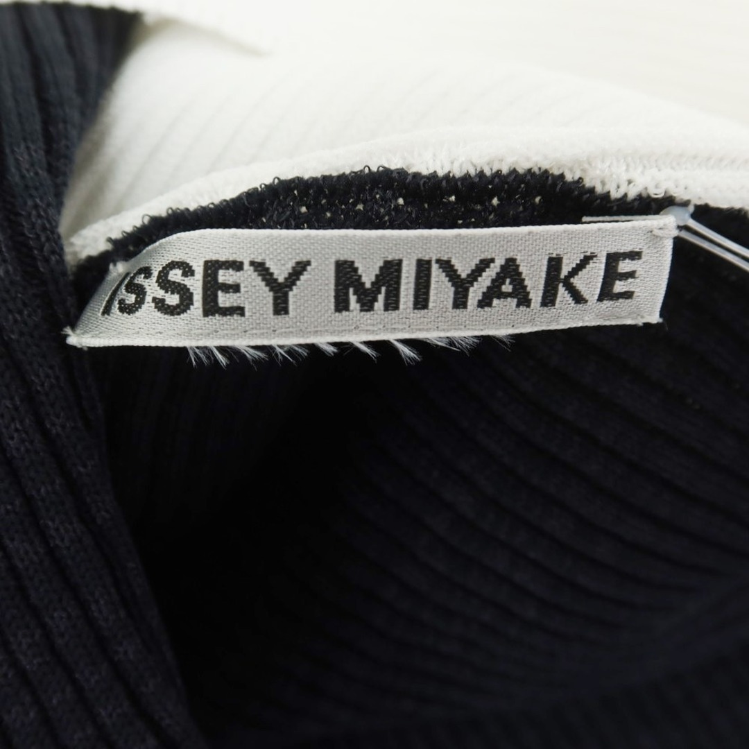 中古】イッセイミヤケ ISSEY MIYAKE 2024年春夏 ノースリーブ 中古】イッセイミヤケ ISSEY MIYAKE 2024年春夏 ノースリーブ