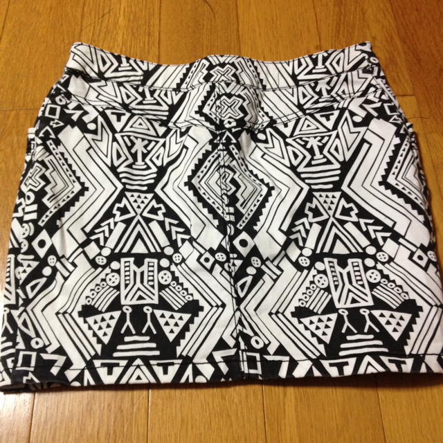 H&M(エイチアンドエム)のH&M タイトスカート レディースのスカート(ミニスカート)の商品写真
